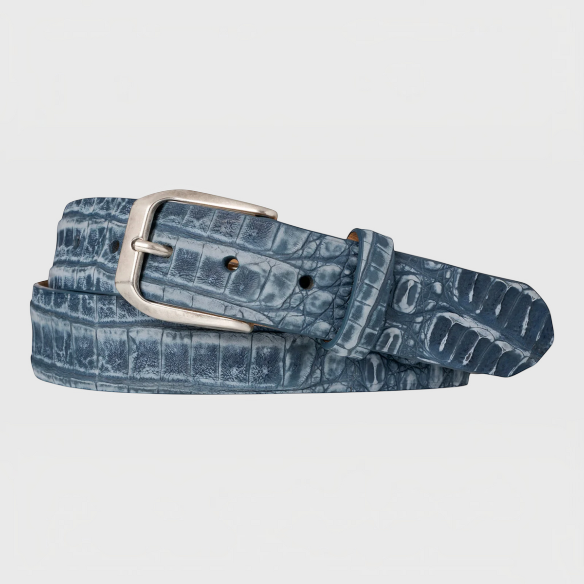 Ceinture Genuine Skins en cuir de crocodile nubuck bleu avec boucle métallique élégante et texture naturelle unique.