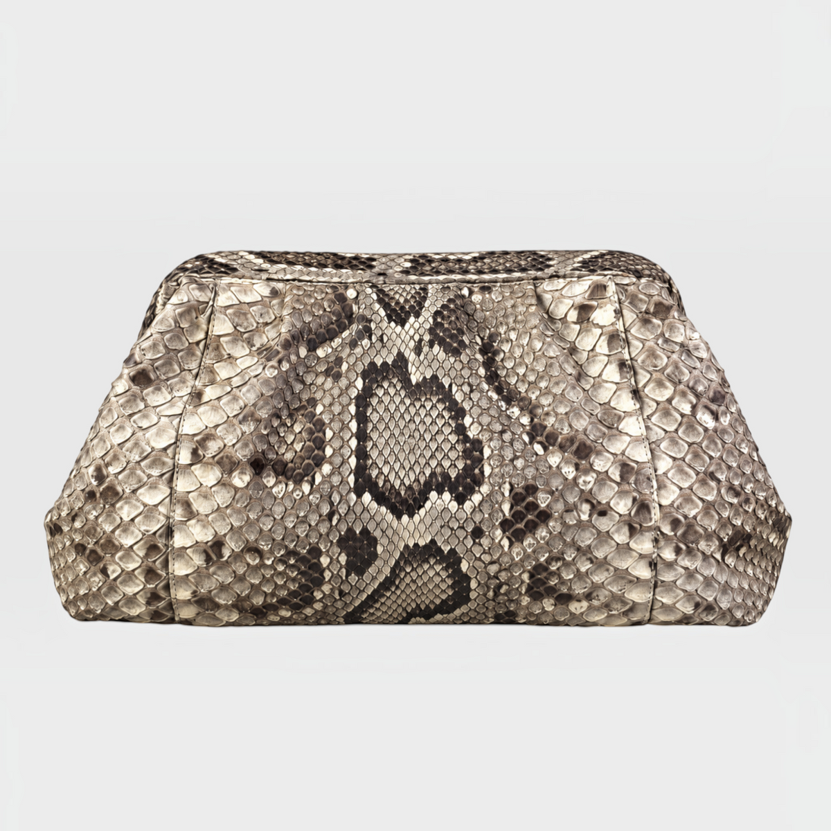 Pochette Genuine Skins en cuir de python marron avec texture à écailles naturelle et silhouette structurée élégante