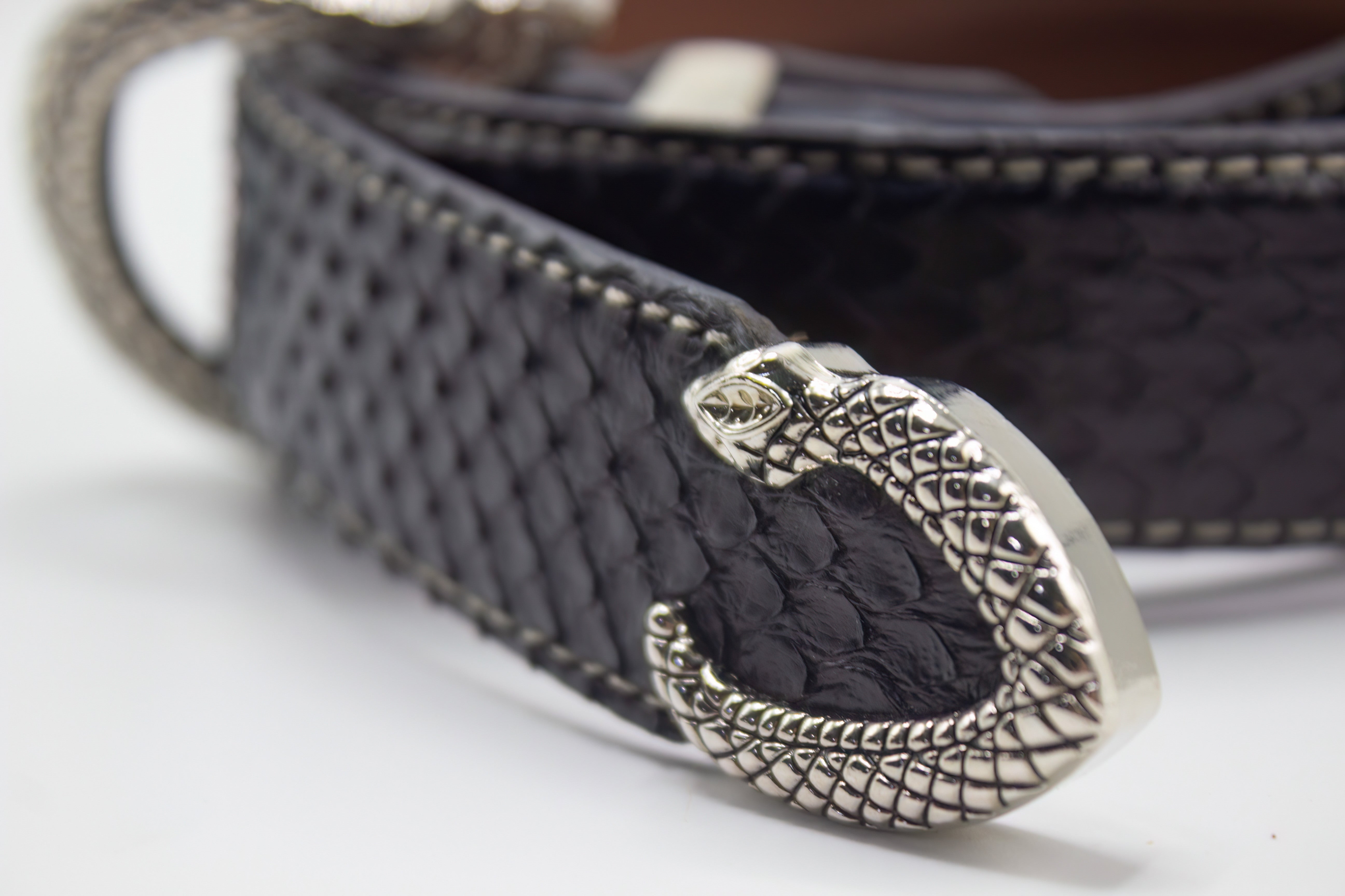 BLACK SNAKE SKIN BELT