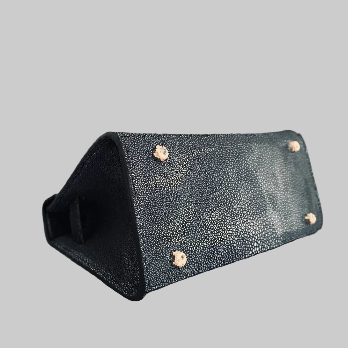 OBSIDIAN PEARL
