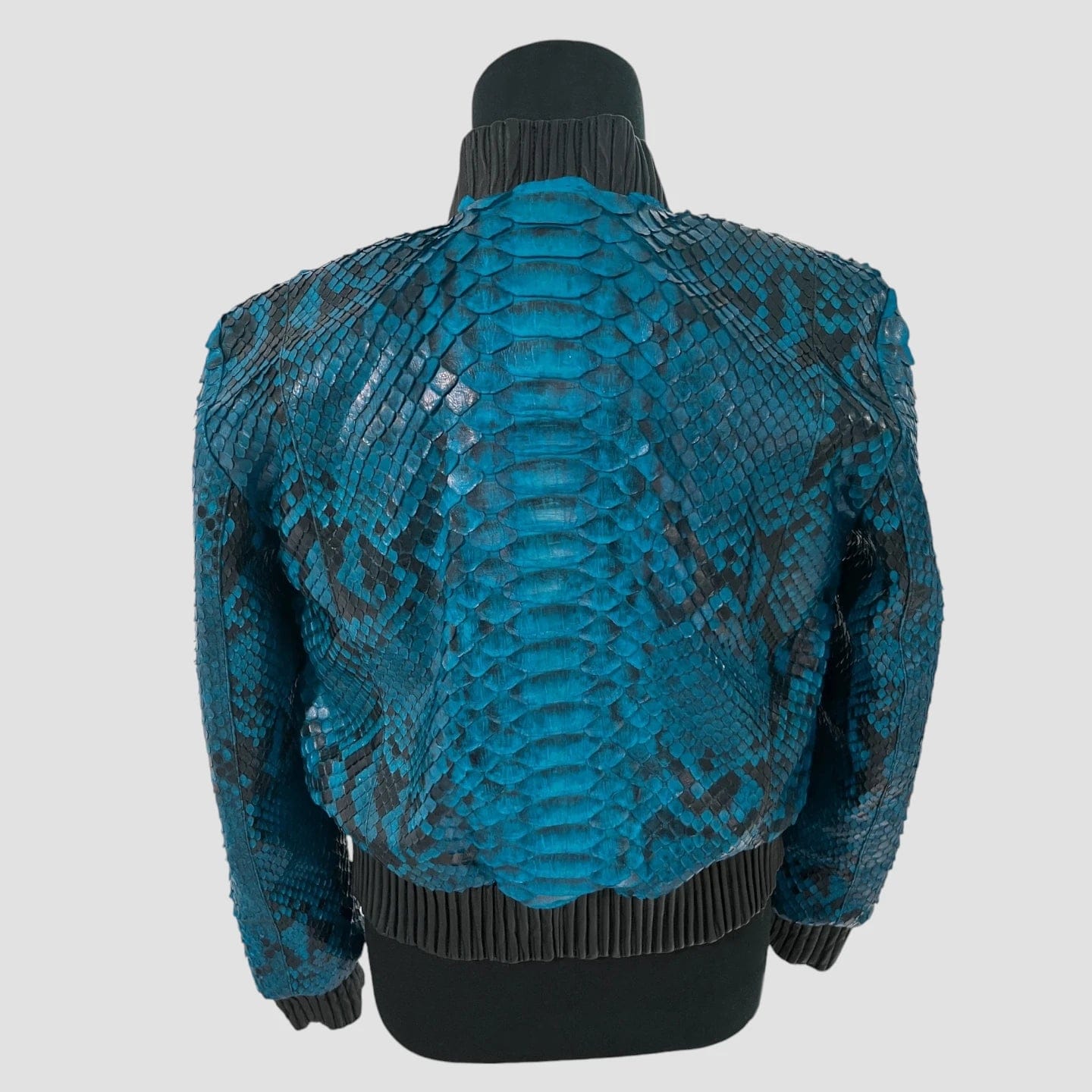 blaue Pythonlederjacke