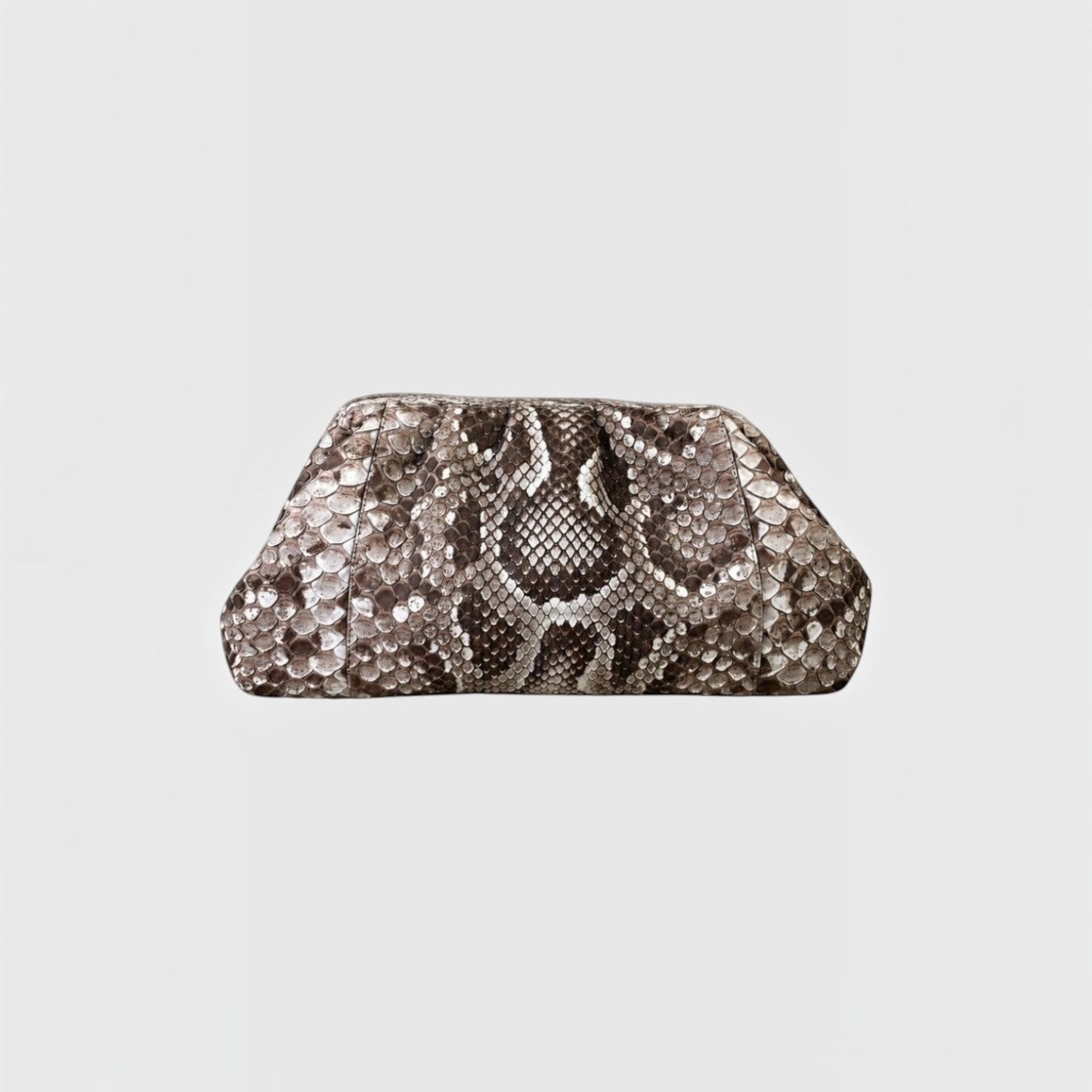 Pochette Leather craftman Python Cloud en cuir de python naturel avec silhouette sculpturale et motif unique