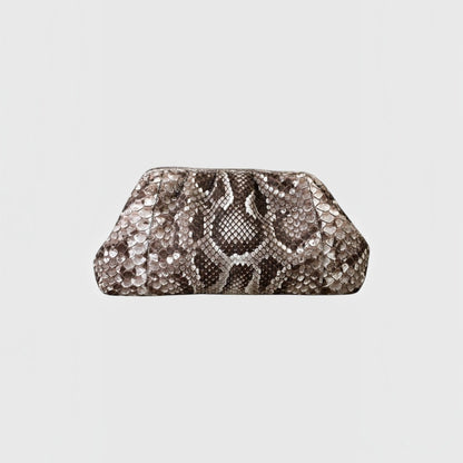 Pochette Genuine Skins Python Cloud en cuir de python naturel avec silhouette sculpturale et motif unique