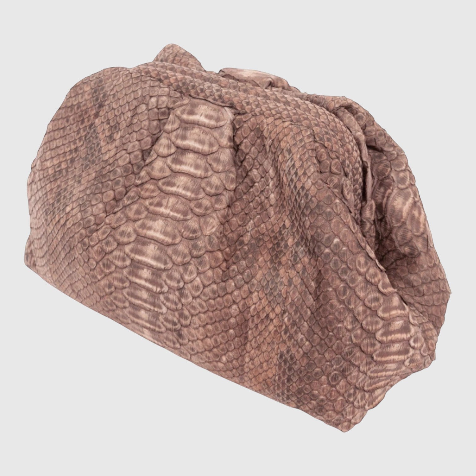 Pochette Python Cloud Clutch Leather craftman en cuir de python naturel avec silhouette sculpturale souple