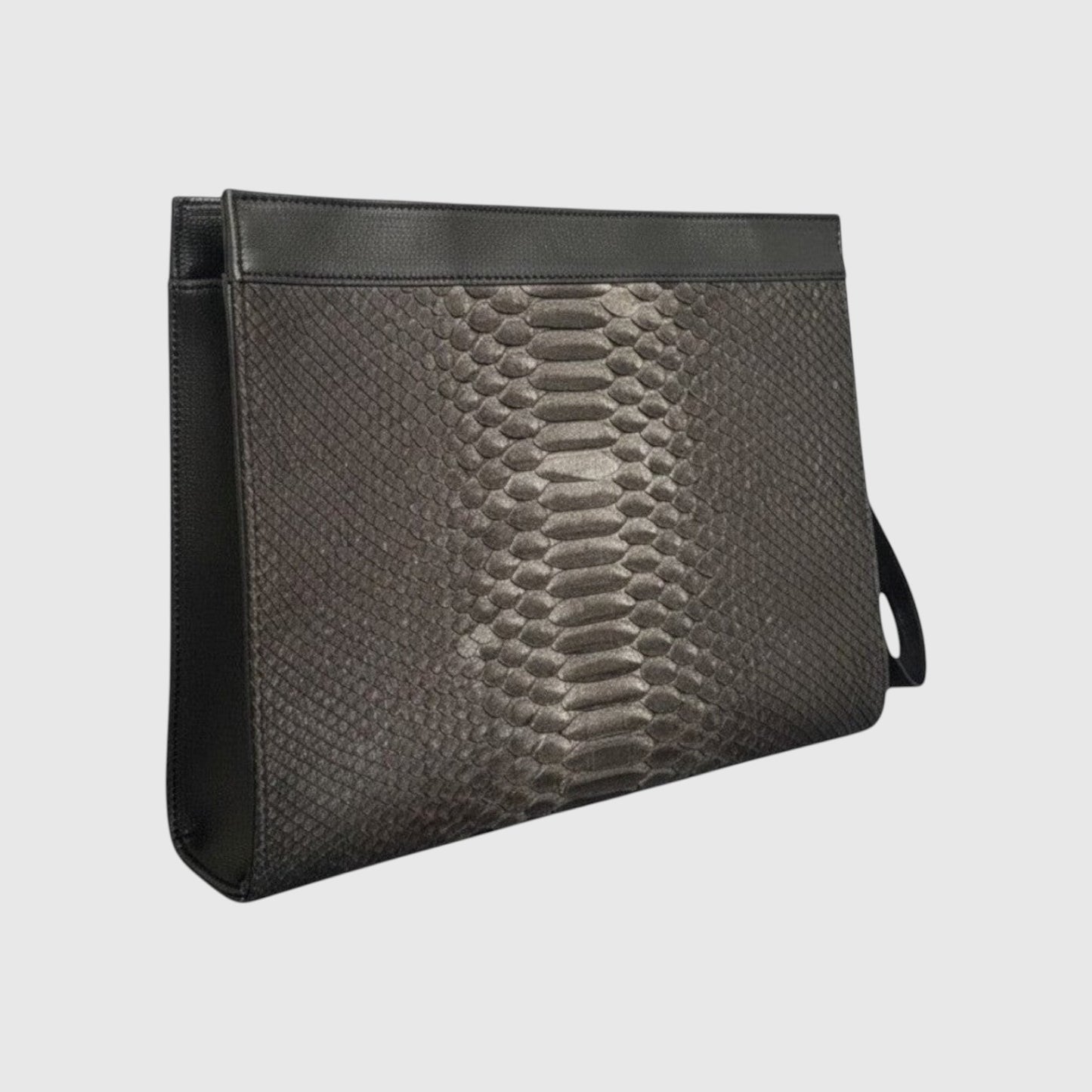 Pochette de luxe Leather craftman en cuir de python noir véritable avec motif d'écailles central et dragonne