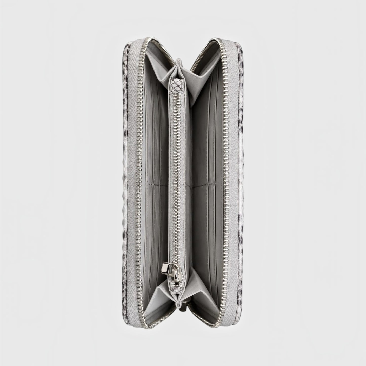 Portefeuille Leather craftman en cuir de serpent gris avec fermeture éclair et compartiments intérieurs organisés