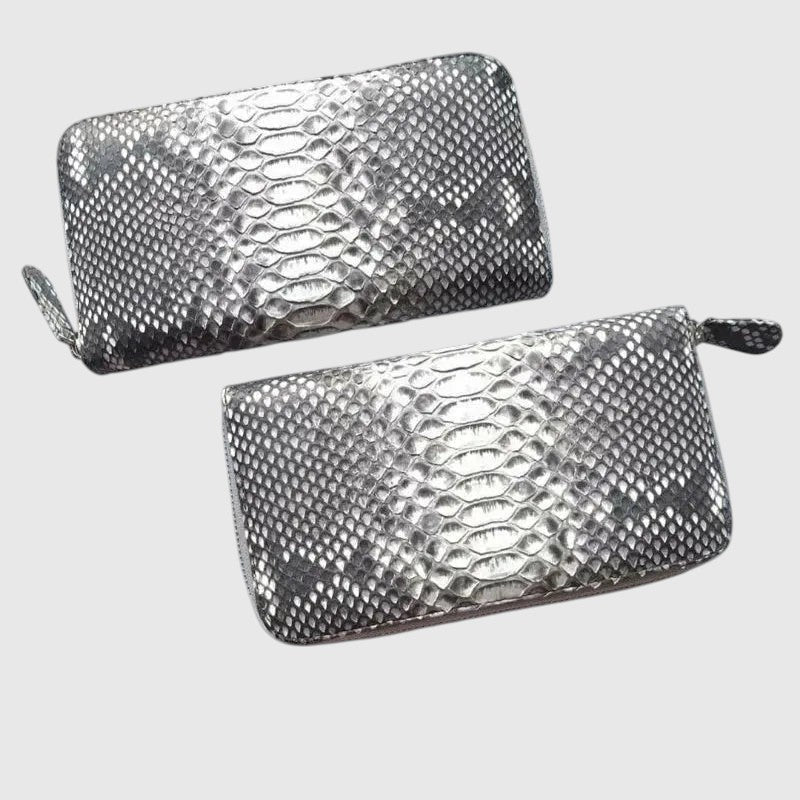 Portefeuille Leather craftman en cuir de serpent véritable gris, design artisanal élégant avec fermeture éclair.
