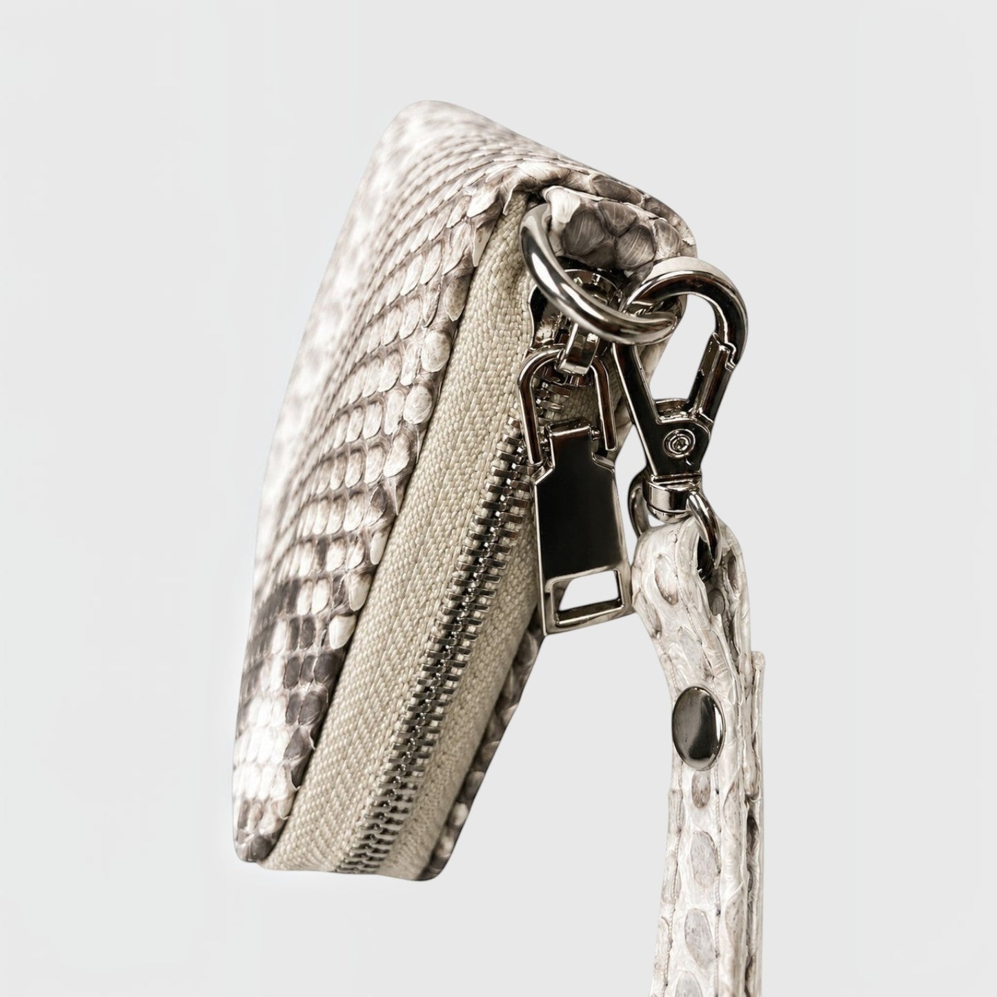 Portefeuille Leather craftman en cuir de serpent véritable avec fermeture éclair et dragonne assortie