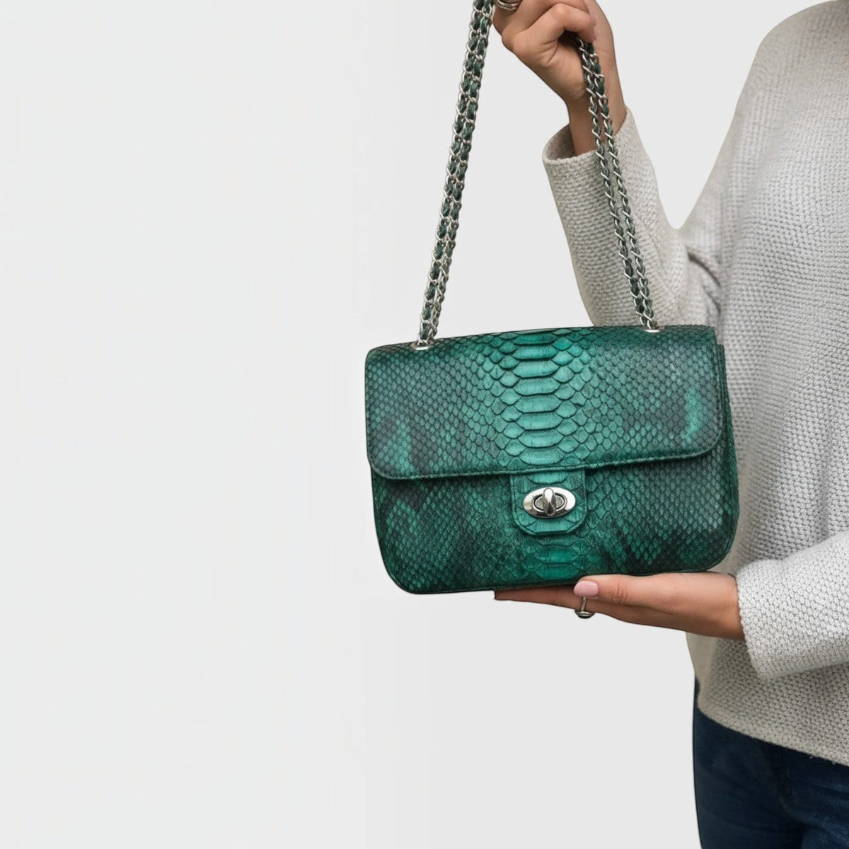 Sac à bandoulière Leather craftman en cuir véritable vert émeraude avec texture python et chaîne métallique