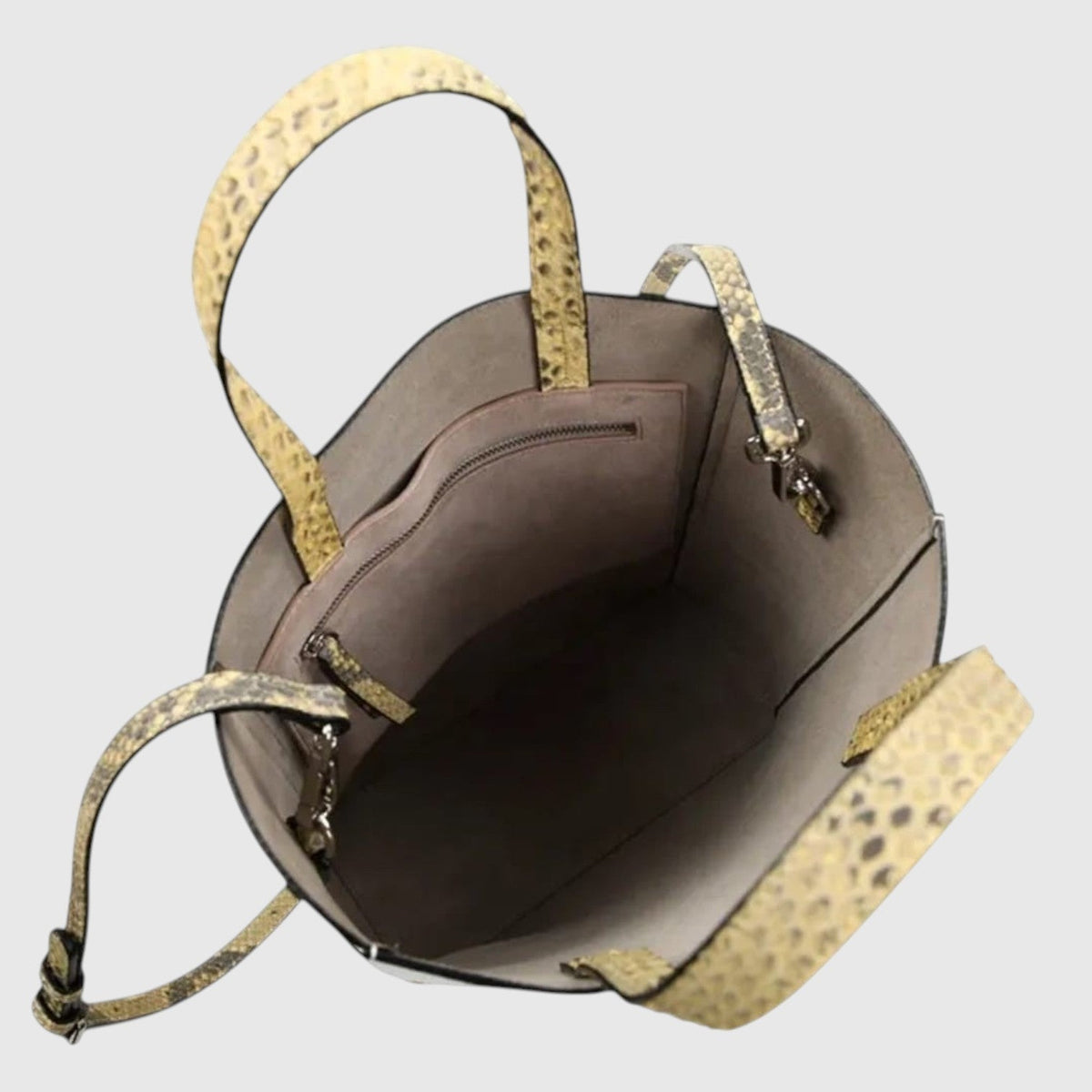 Intérieur du sac cabas Leather craftman en cuir de python doré avec pochette zippée et bandoulière amovible