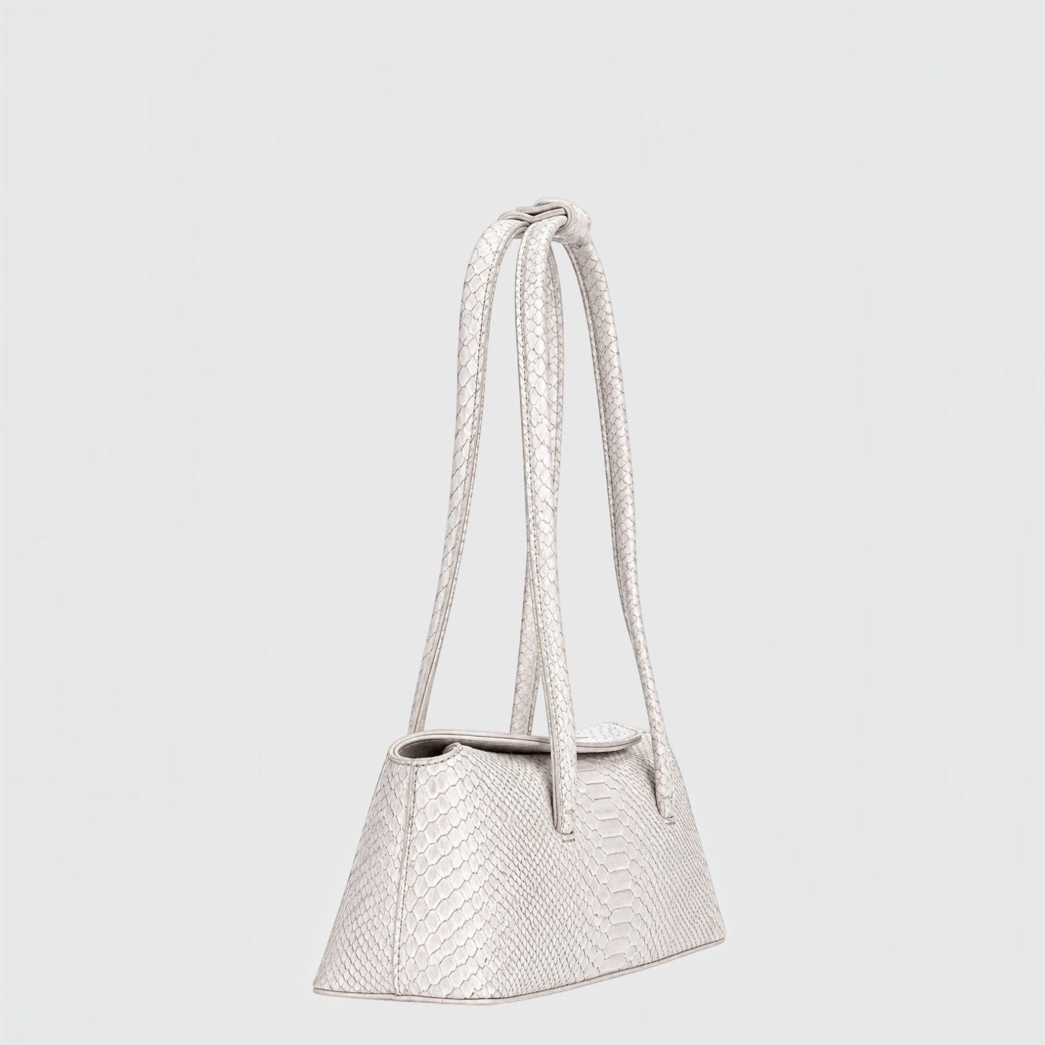 Sac cabas Leather craftman en cuir de python ivoire avec anses intégrées et texture à écailles naturelles