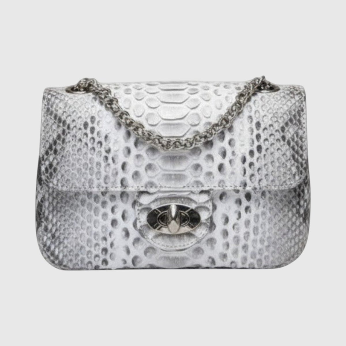 Sac à bandoulière Leather craftman en cuir véritable gris avec texture python, chaîne métallique et fermoir tournant.