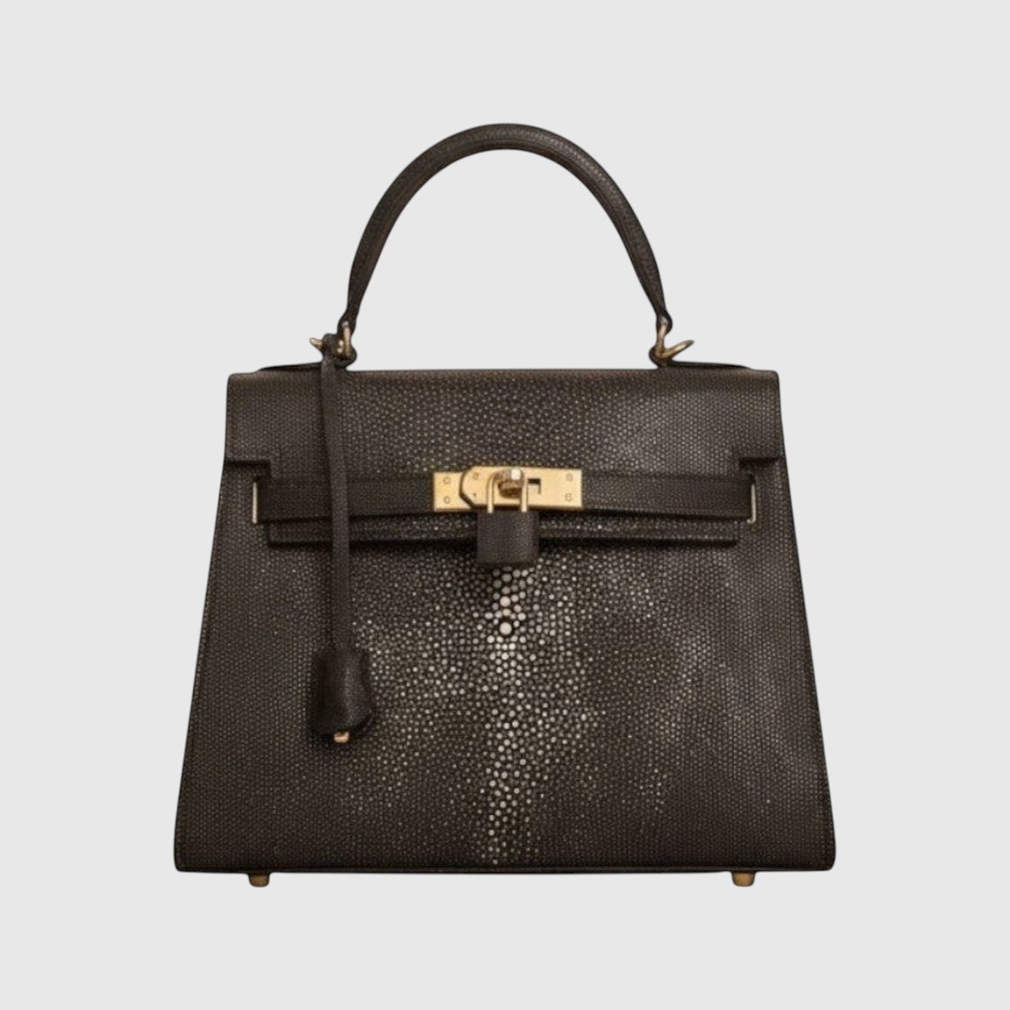 Sac à main Leather craftman Obsidian Pearl en cuir de galuchat noir avec fermoir métallique doré et anse structurée