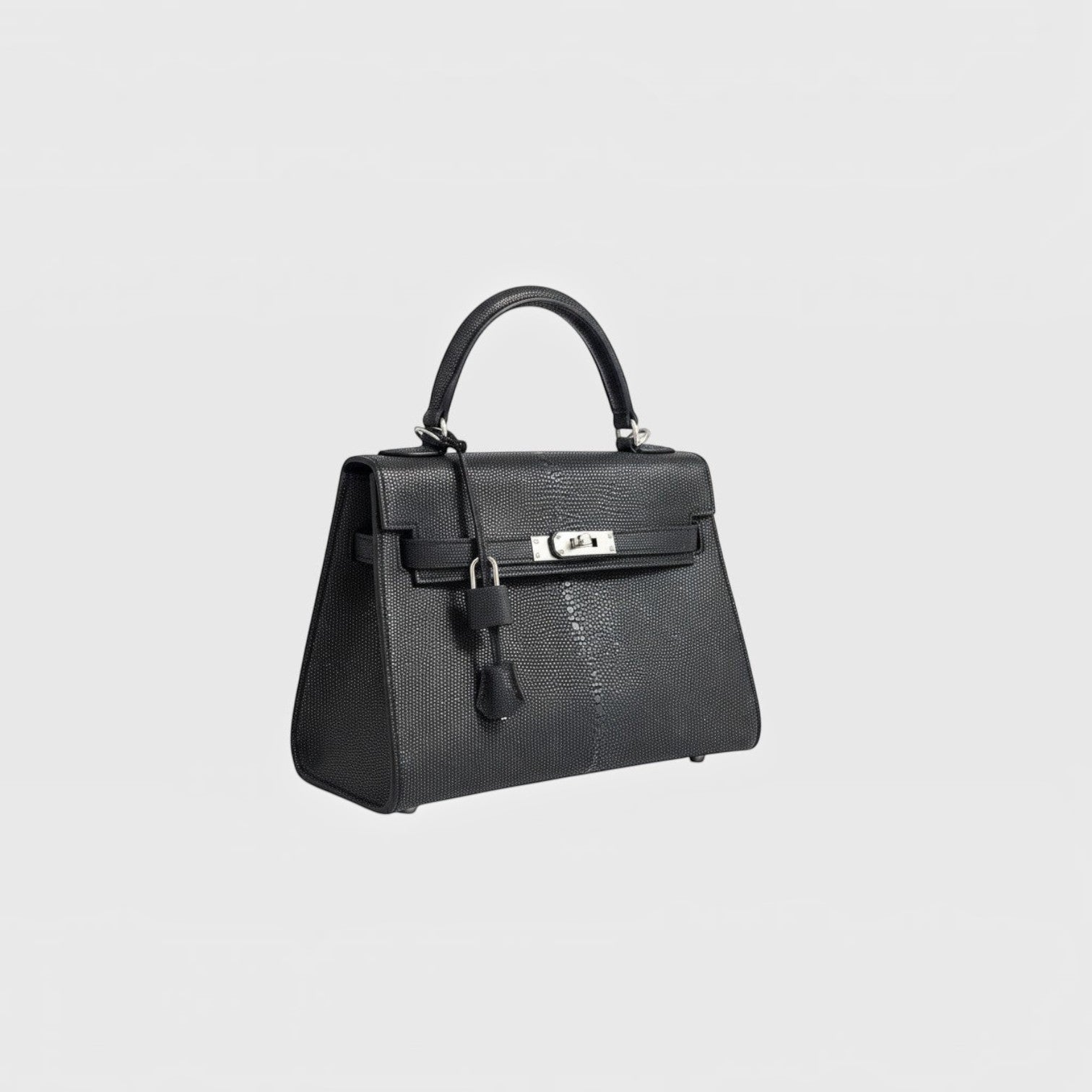 Sac à main structuré Leather craftman en cuir de galuchat noir avec fermoir métallique et poignée élégante