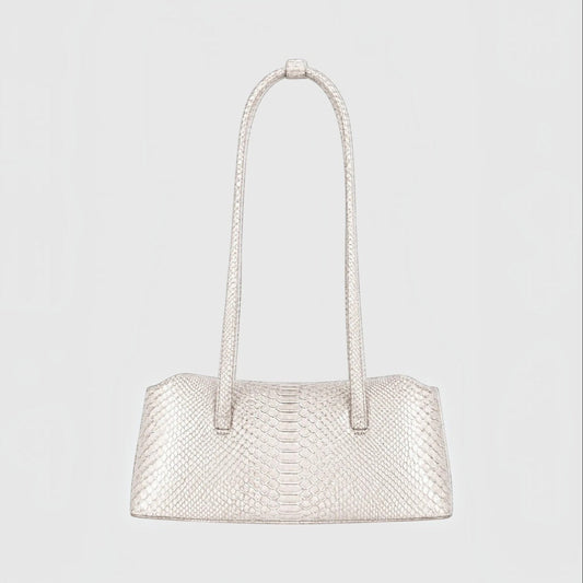 Sac cabas Leather craftman en cuir de python ivoire avec texture écailles naturelle et anses longues structurées